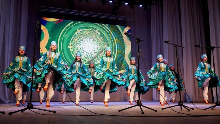    В Соль-Илецке дан старт фестивалю народного творчества «Обильный край, благословенный!» Андрей Севостьянов