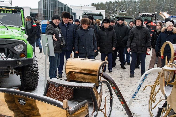    Очередь проводить отчетную сессию дошла и до Набережных Челнов, и автоград решил устроить мероприятие с помпой