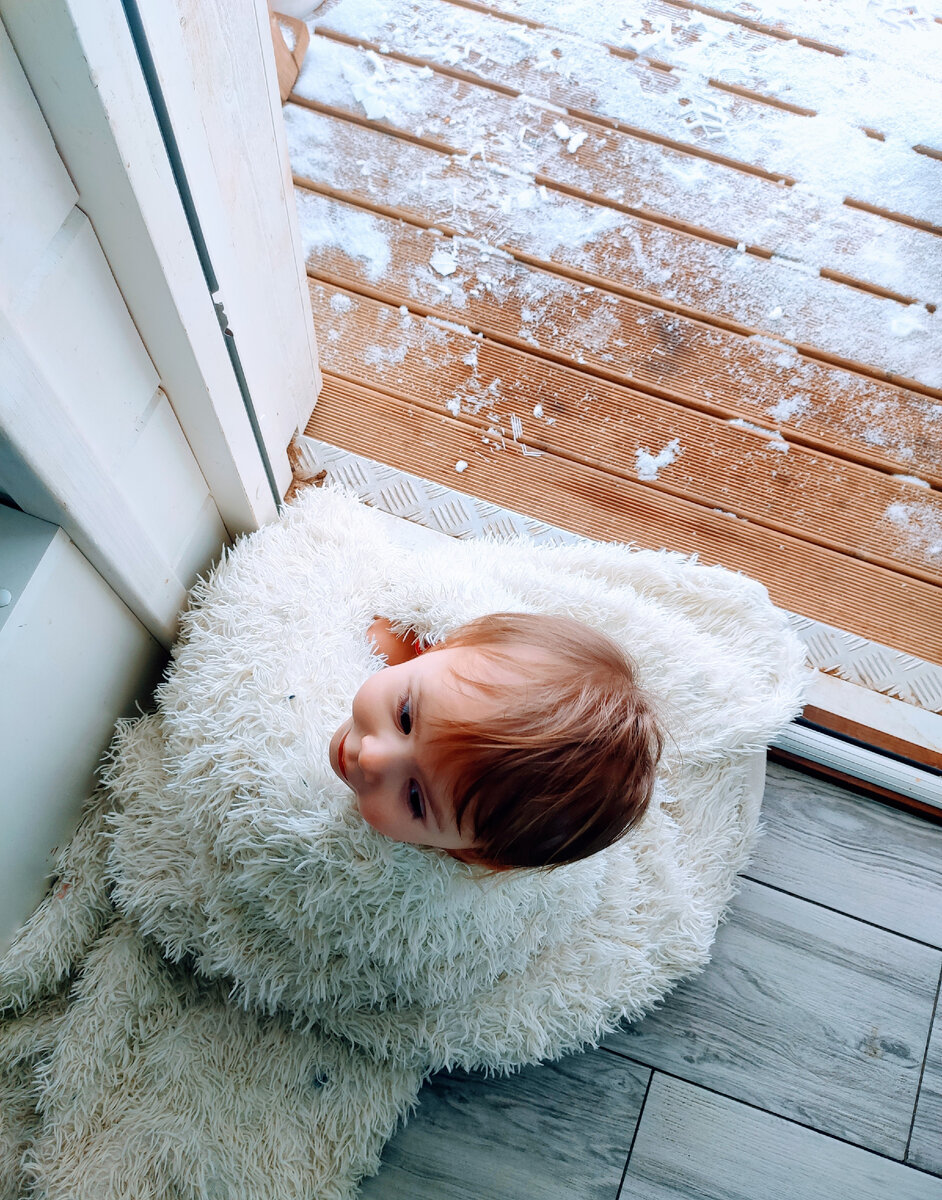 Дочь пошла гулять 😄