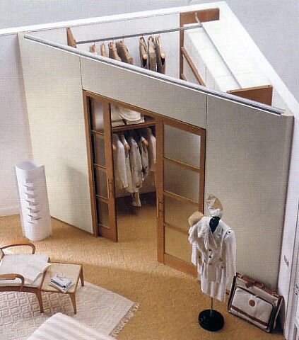 Пример угловой гардеробной зоны.