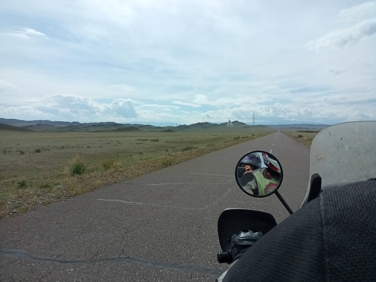 Просто дорога, ничего лишнего