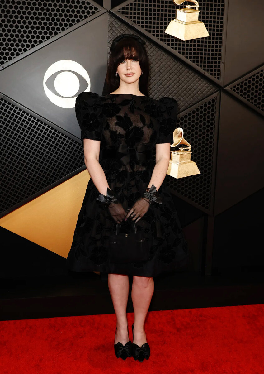 Майли сайрус 2013. Майли сайрус грэмми 2014. Майли сайрус грэмми 2024 выступление. Miley cyrus 2022. Майли сайрус грэмми.