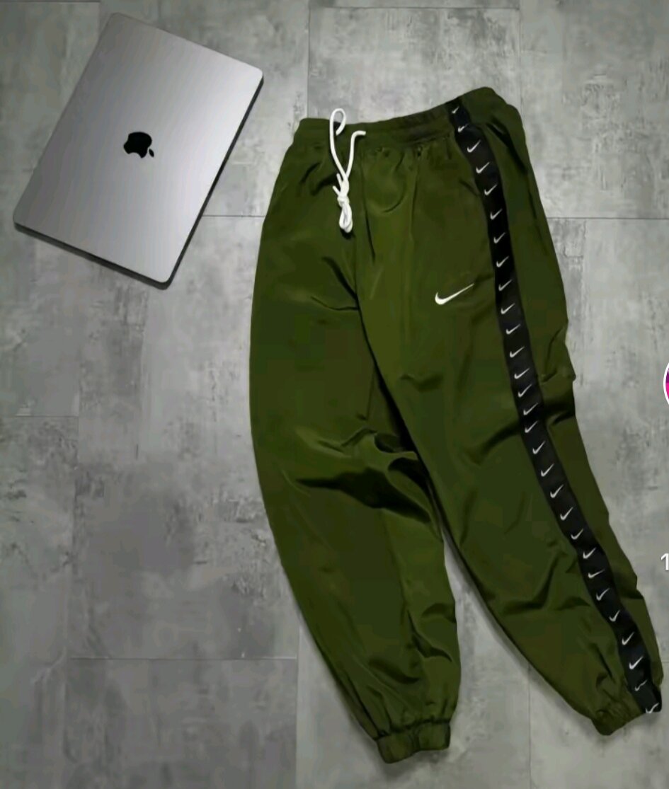 На ваших глазах классические но тем не менее модные штаны