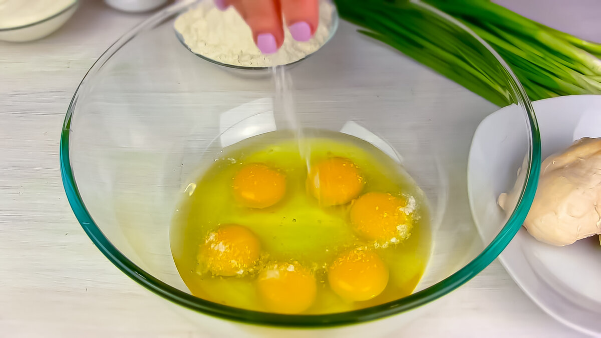 Заливной пирог с капустой на сметане в духовке. Пироги с рыбой и картошкой. Заливной пирог кухня наизнанку. Луковые пироги красиво. Кухня наизнанку заливной пирог с капустой.