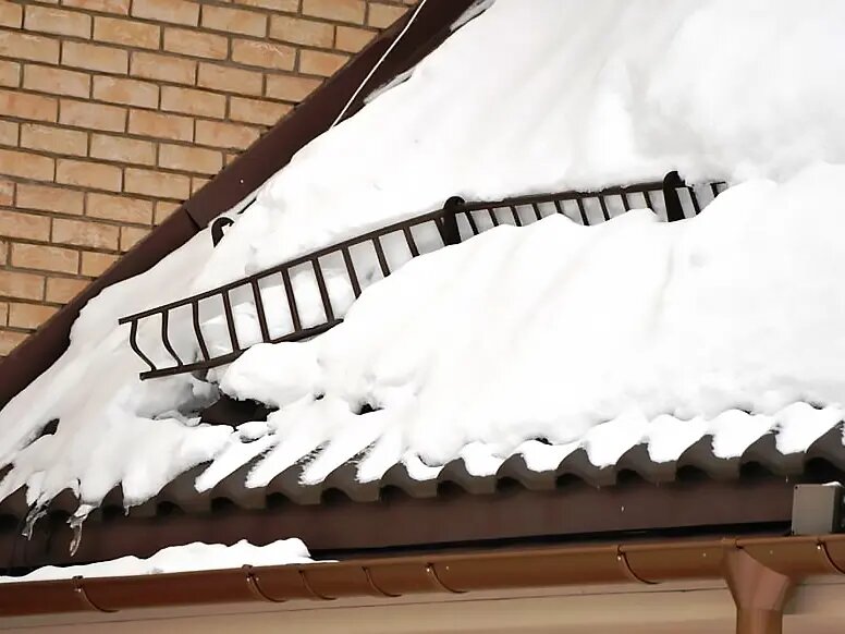 Гнутый решётчатый снегозадержатель