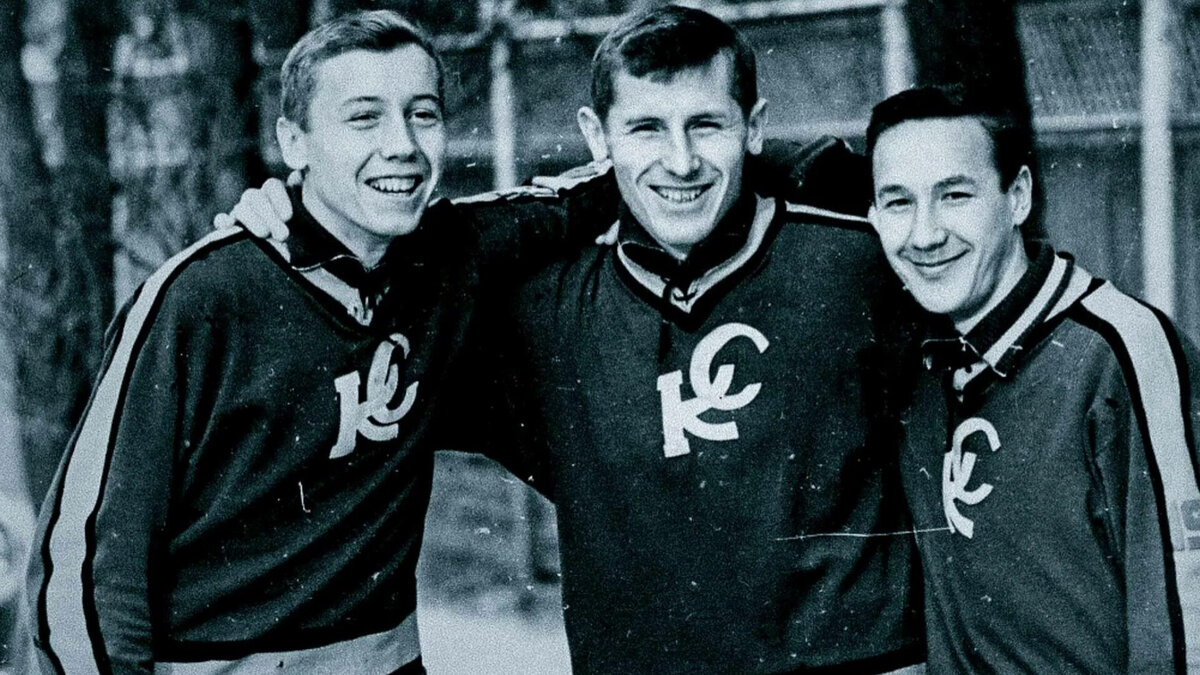 ХК КРЫЛЬЯ СОВЕТОВ И АЛЕКСАНДР МАРТЫНЮК. 