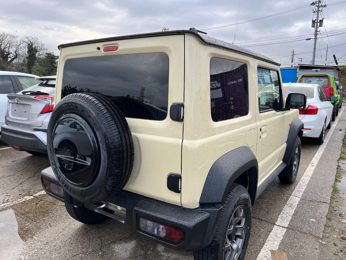 Купили Suzuki Jimny Sierra: 5 баллов и всего 11 000 км пробега! | Авто из  Японии | Дзен