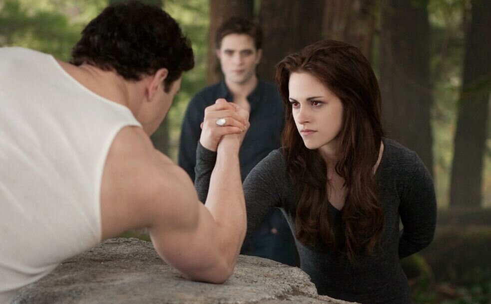 сумерки джейкоб сага рассвет 2. The twilight saga: breaking dawn - part 1. сумерки сага рассвет часть 2 бенджамин рами малек. сумерки сага рассвет 2011. сумерки сага 1 часть.