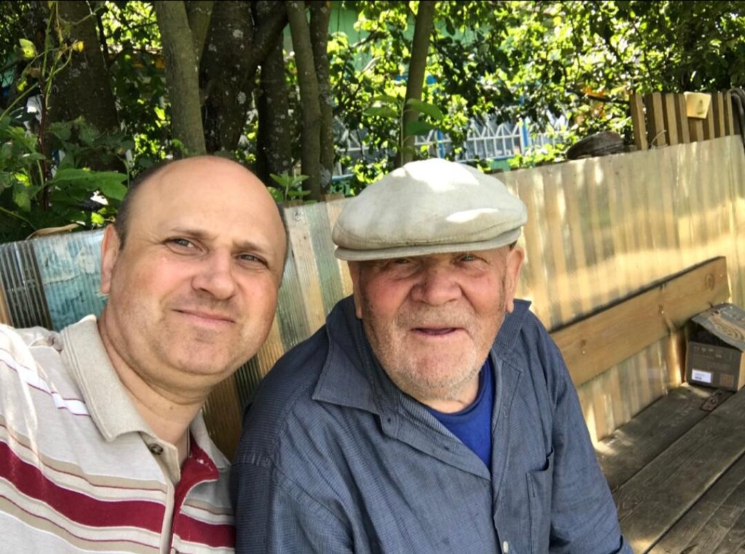 Дядя Шура (слева) и мой двоюродный брат Миша