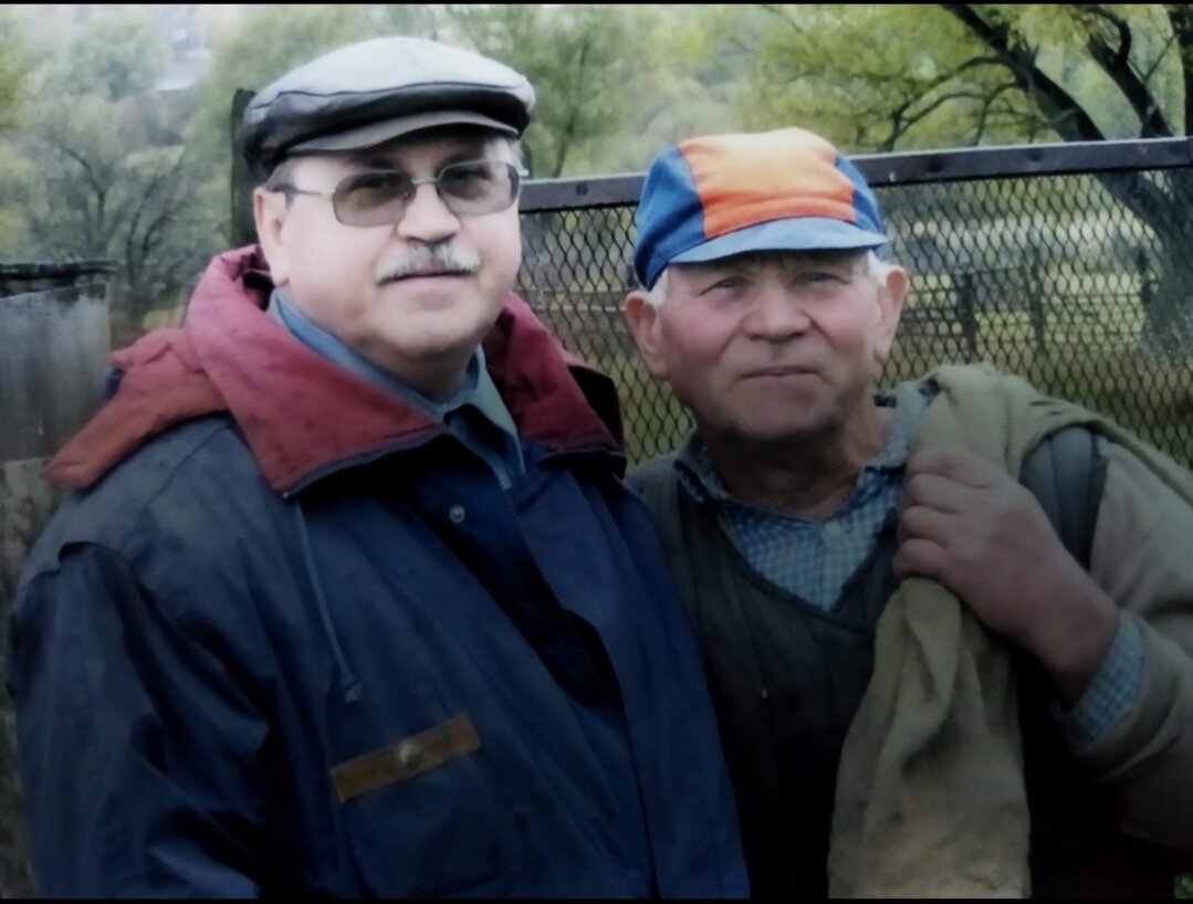 Дядя Шура в 90-е годы с маминым младшим братом Александром