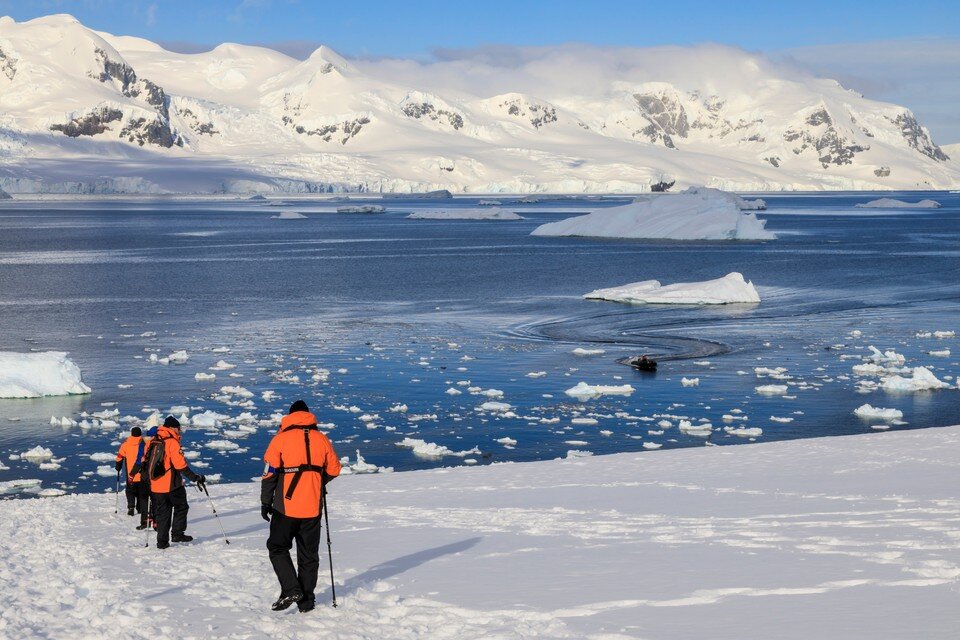    Всего в списке археологического наследия Антарктиды 95 объектов. Но ничего действительно старинного вроде бы нет. Shutterstock