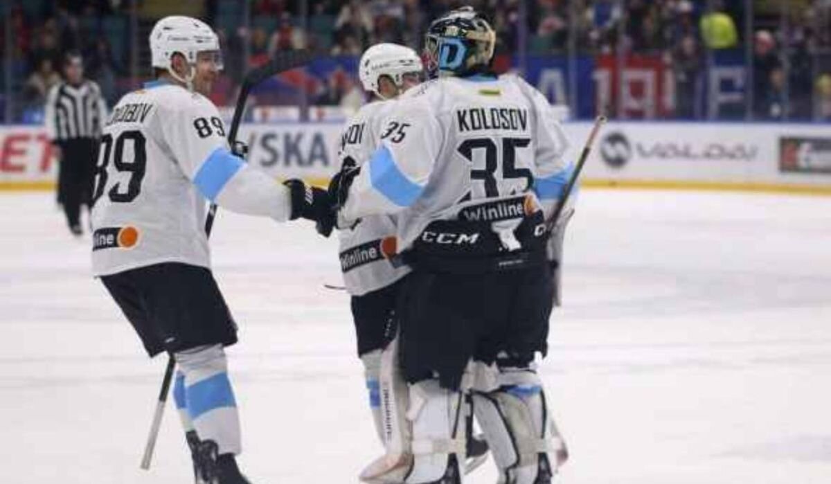     Хоккеисты минского "Динамо". Источник: sportrbc.ru Автор фото: Maksim Konstantinov