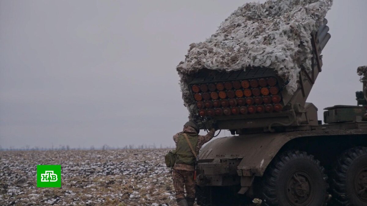 В зоне СВО российская артиллерия прикрывает продвижение штурмовых групп |  НТВ: лучшее | Дзен