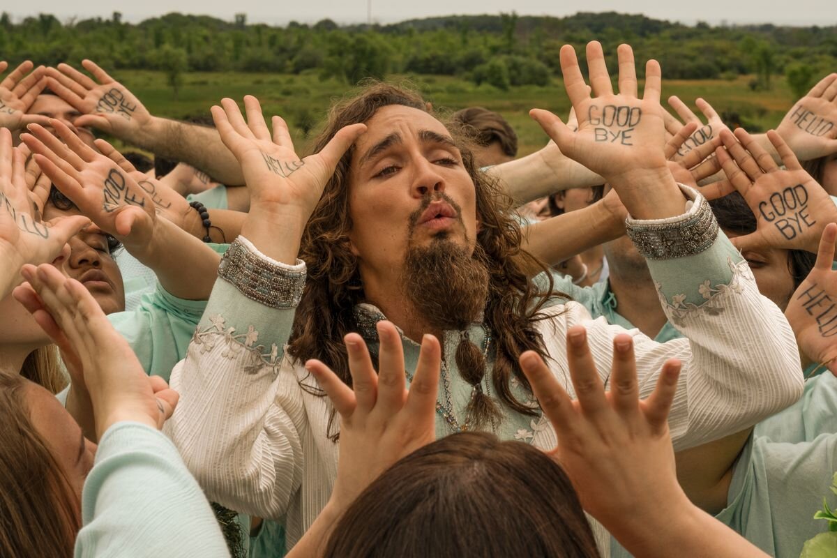 Карлсон. Рассказ про карлсона. Книжка малыш и карлсон. Карлсон который живёт на крыше 2002. Книга карлсон проказничает опять.