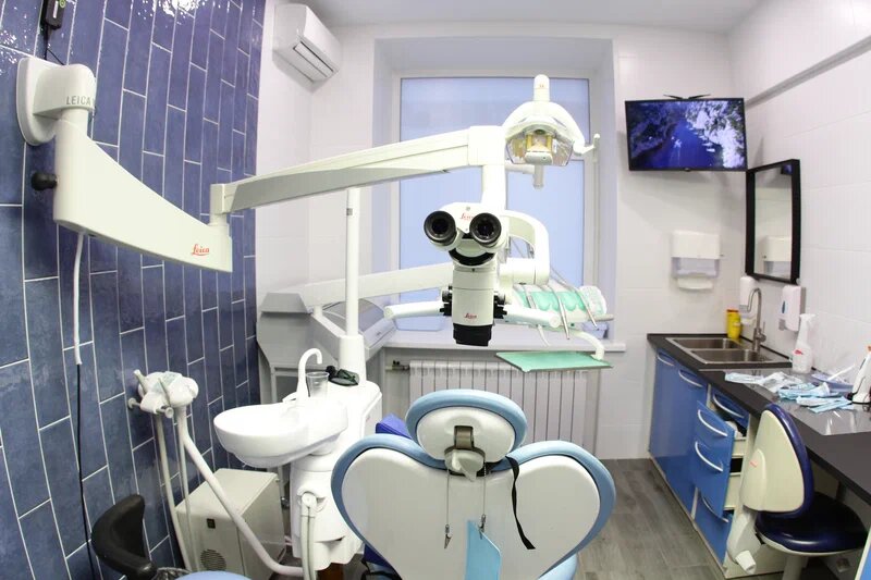 Стоматологические клиники все чаще внедряют в процесс лечения и диагностики заболеваний оптическое оборудование.  Лечение зубов под микроскопом – это настоящий прорыв в стоматологии!-2
