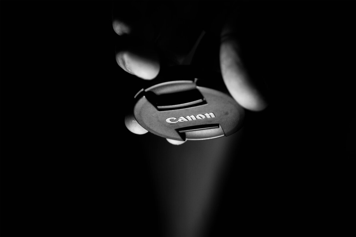    Фотографу нужен комплект объективов на все случаи жизни. В том числе и широкоугольная линза/ Фото: unsplash.com