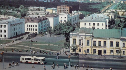 Сентябрь, прогулка по городу.