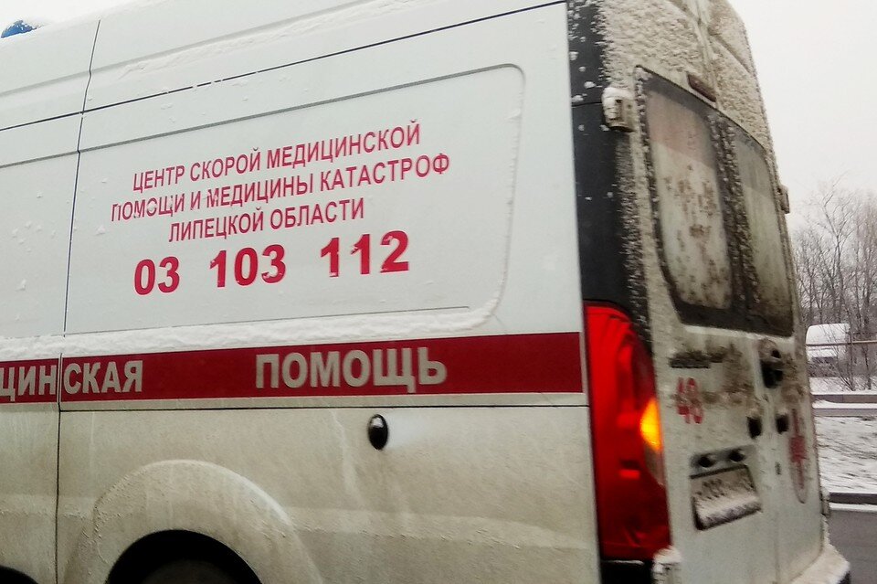    «Лада Гранта» перевернулась в кювет на трассе под Липецком, пострадал водитель Юлия КЛЮЕВА