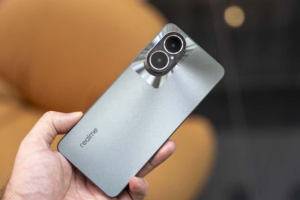 Дизайн смартфона Realme C67