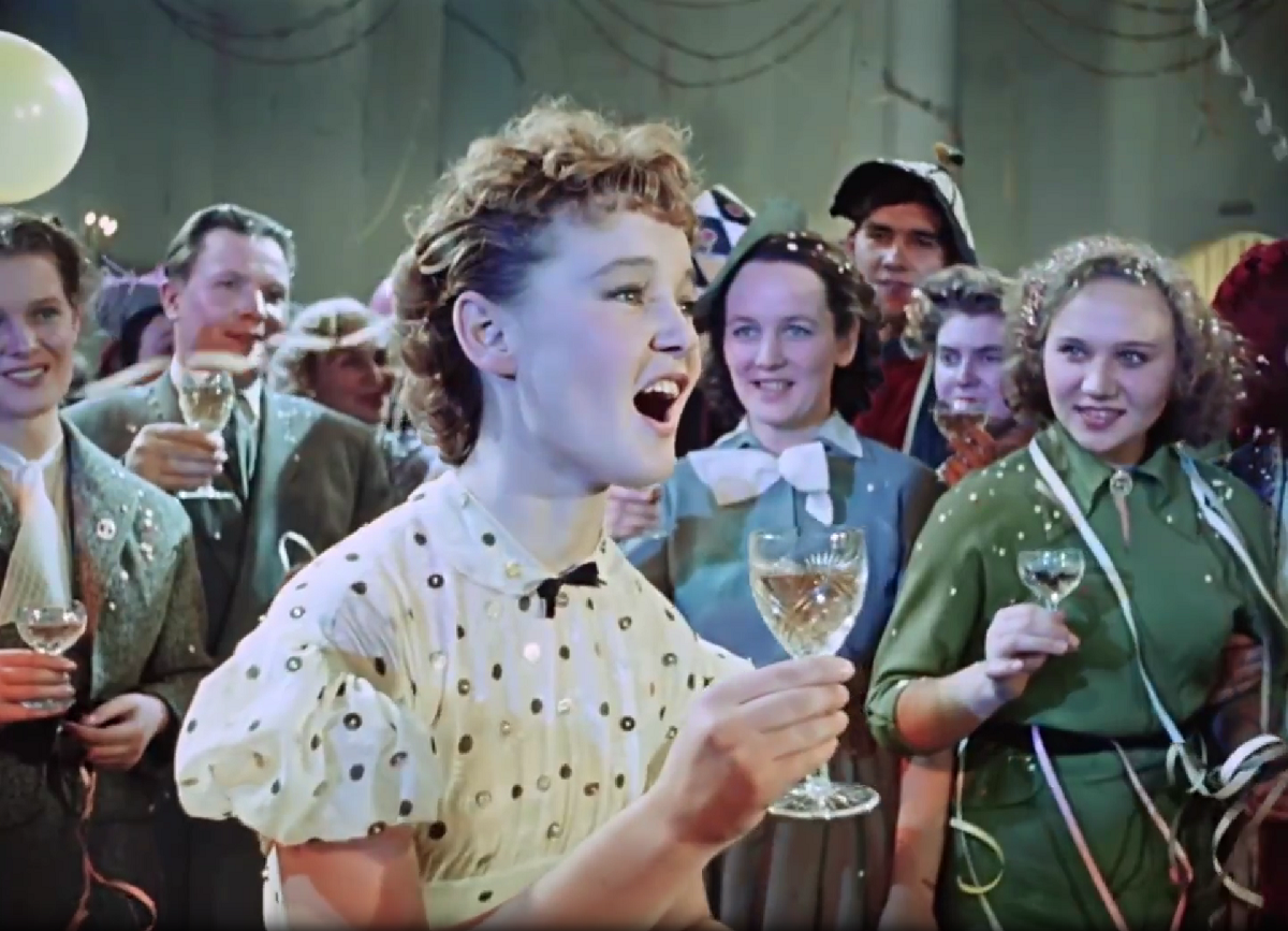 Карнавальная ночь