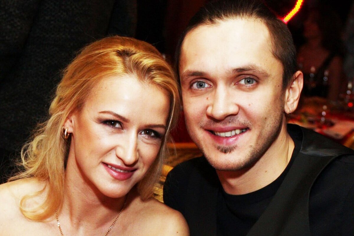     Татьяна Волосожар призналась, что беременна третьим ребенком от мужа Максима Транькова