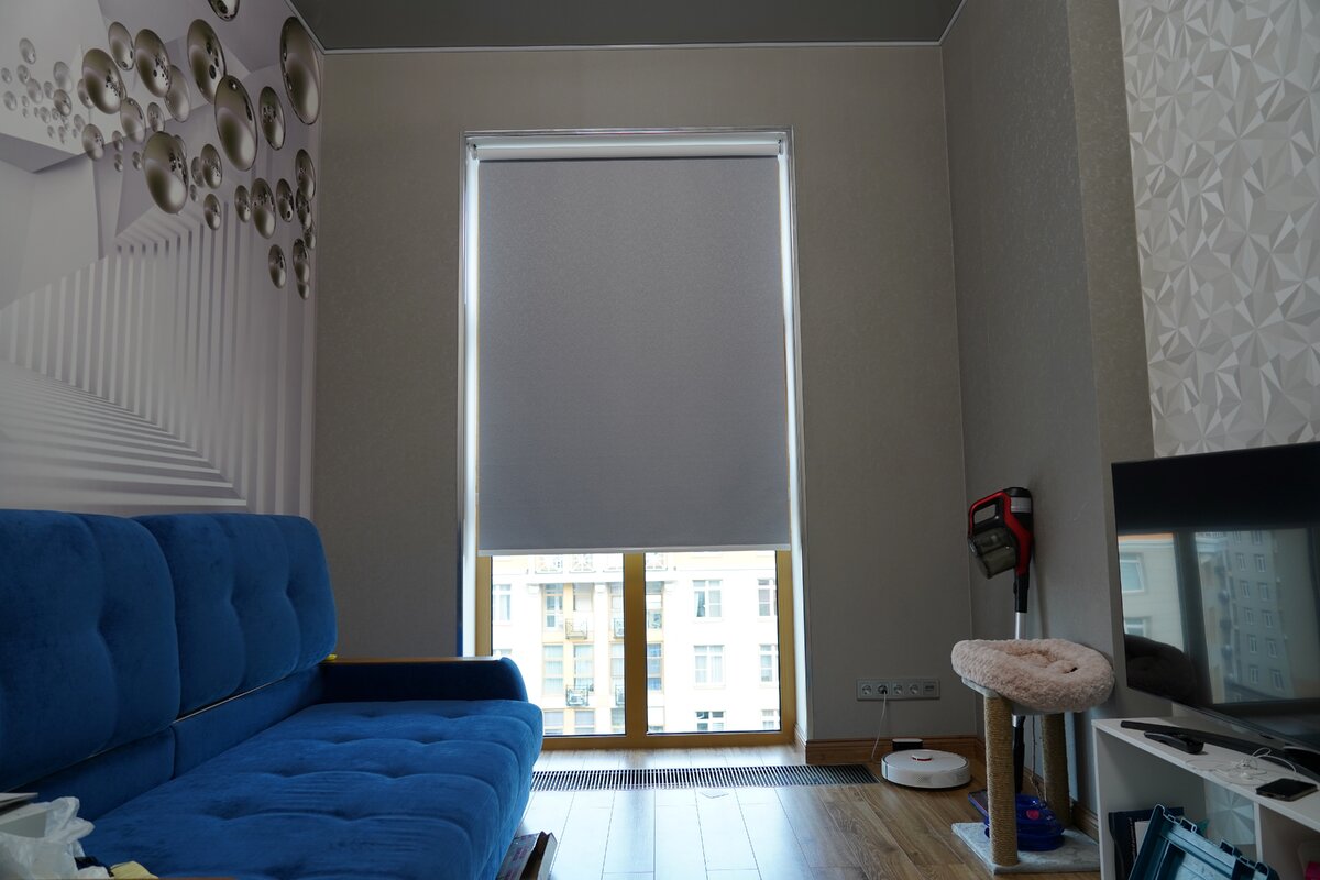 Окно со ставнями. Шаттерсы французские окна. Зеленые пластиковые окна. Закрытые ставни. Окно со ставнями.