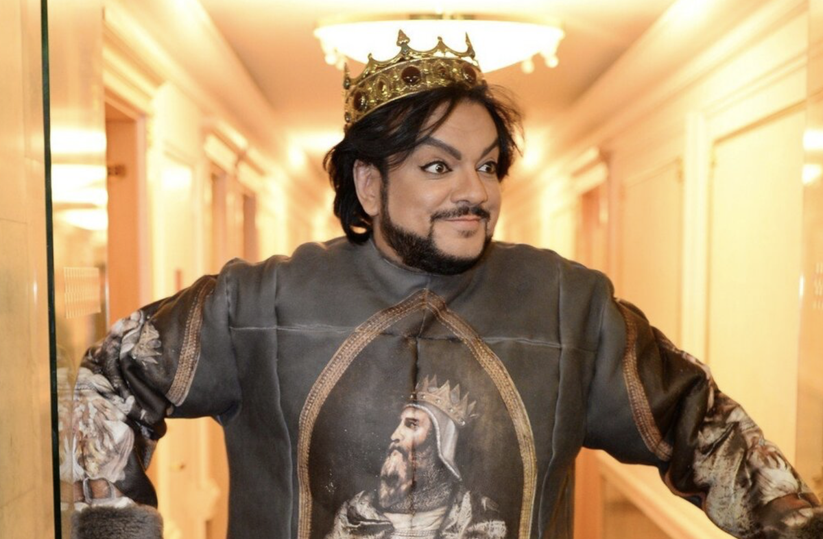 почему надо мной все смеются. я смеюсь над вами цитаты. цитаты вы смеетесь надо мной. вы смеётесь надо мной потому что я отличаюсь от вас а я. смеяться надо мной цитаты.