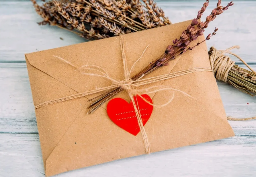 Благодарность помогает убрать межличностные долги