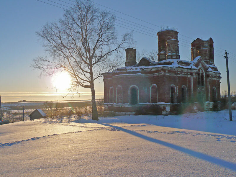 церковь упал. вологда церковь в ямской слободе. разрушенная церковь. купола ленинградская область. церковь упал.