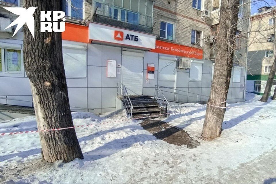 решили ограбить банк банков. ограбили сбербанк. грабитель банка. грабеж банка. грабитель банков.