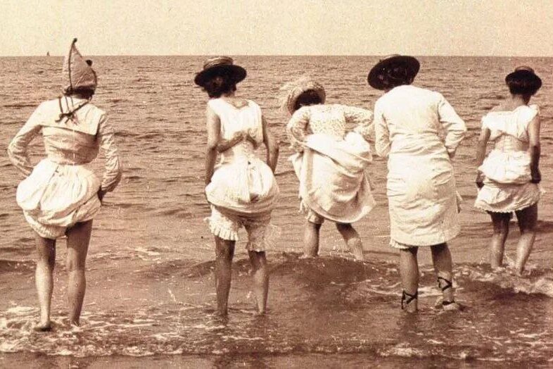     Вы даже представить себе не могли, что слово “впопыхах” раньше писалось раздельно. Что это за “попыхи” такие?