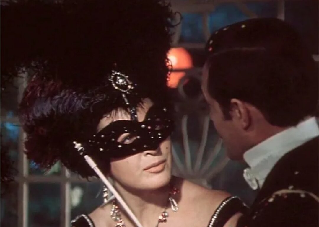 Изображение со страницы https://stuki-druki.com/film/letuchaya-mish-1979.php