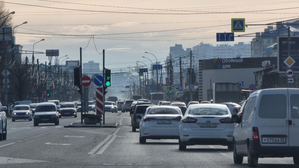 В Краснодаре три многоэтажки начали трещать по швам | Yug-24.ru ...