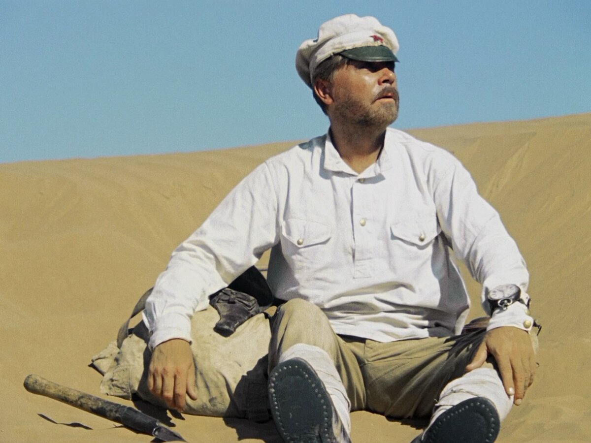 Товарищ Сухов. «Белое солнце пустыни». Товарищ Сухов решал проблему азиатизации России не только добрым словом 