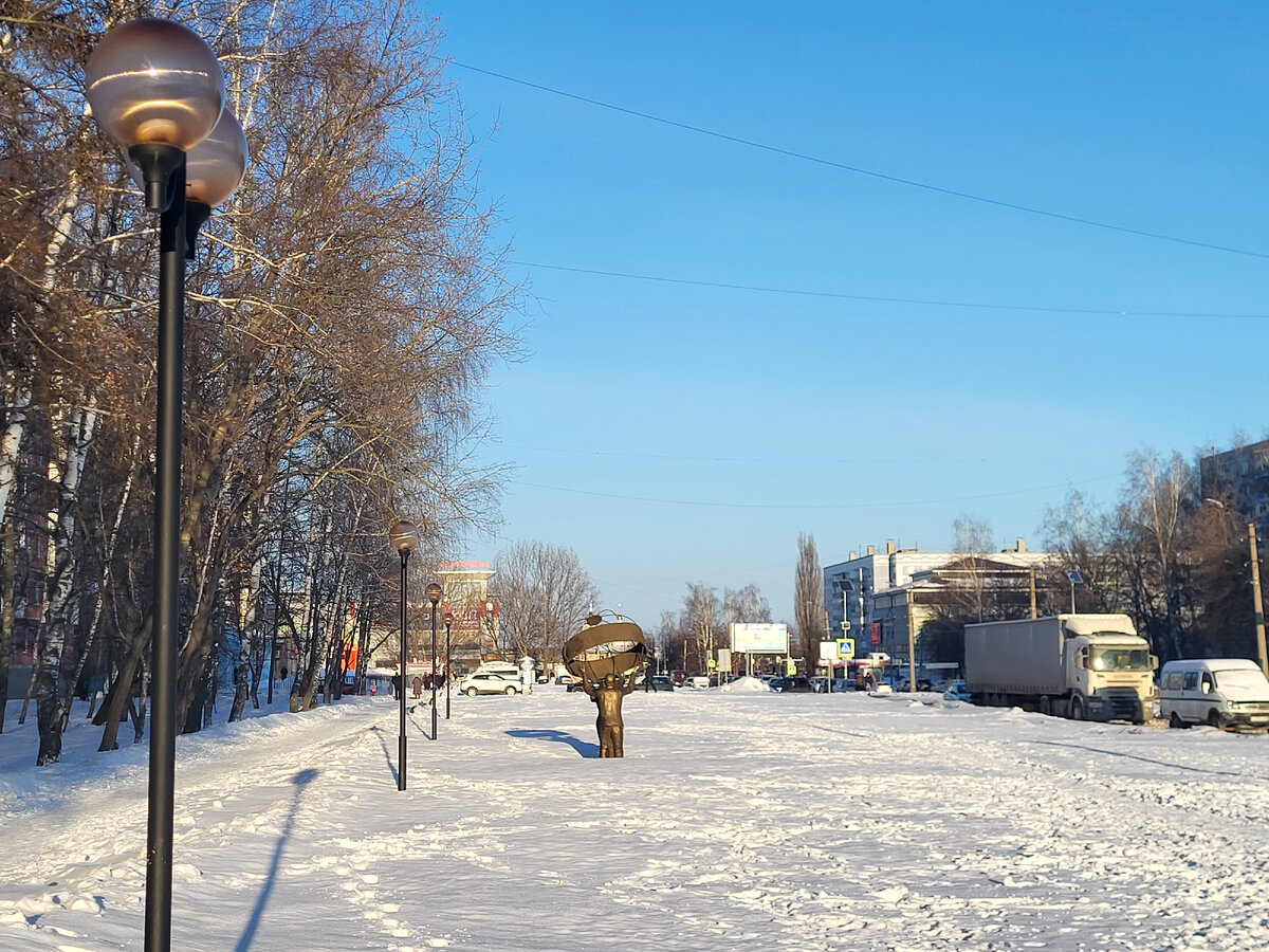 В Рязанском микрорайоне Канищево будет благоустроен сквер имени Маршала  С.С. Бирюзова | Рязанские ведомости | Дзен