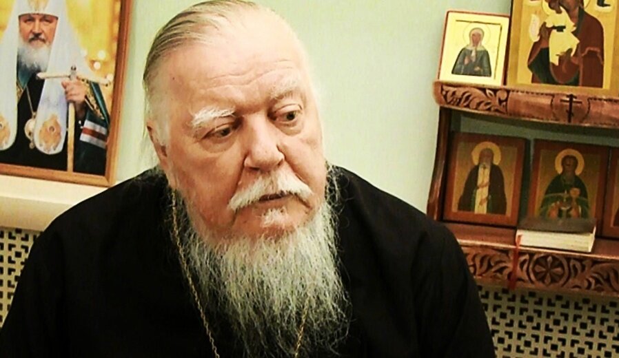 Димитрий Смирнов (07.03.1951 — 21.10.2020 гг.) — протоиерей, церковный и общественный деятель, проповедник, миссионер.