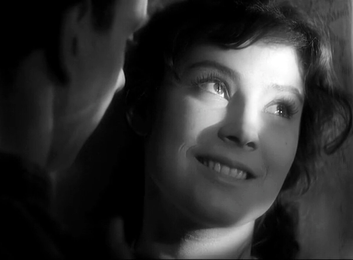 Кадр из кинофильма "Летят журавли", 1957 г., режиссер Михаил Калатозов, сценарист Виктор Розов, композитор Моисей Вайнберг (скриншот) 