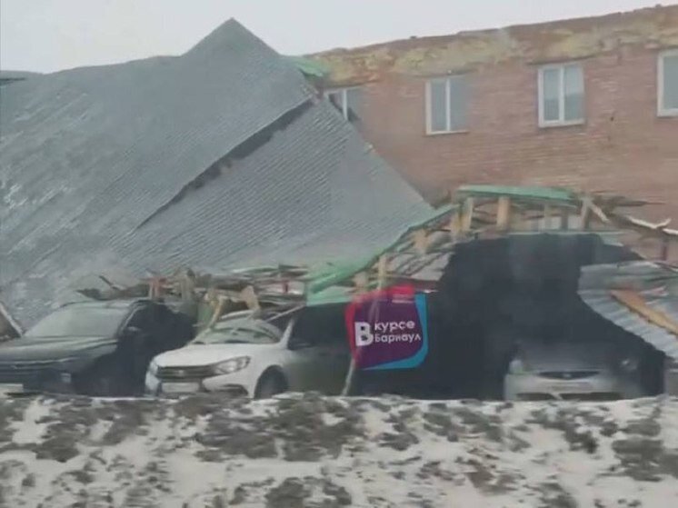 дом на крыше. с крыш пишется мягкий знак. правописание существительных с шипящим на конце в родительном падеже. объяснительный словарный диктант. много крыш как пишется.