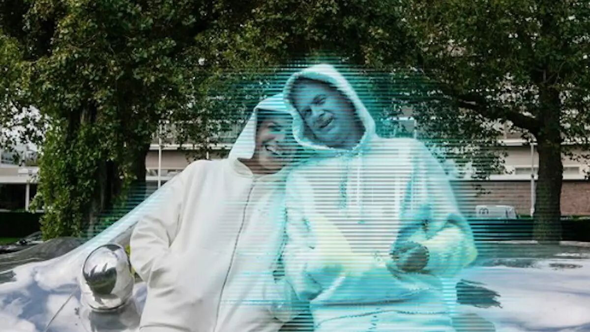     Художница из Испании Алисия Фрамис готова выйти замуж за голограмму, созданную искусственным интеллектом. Это первая подобная гибридная пара в истории человечества. Будущему мужу — цифровой сущности — невеста уже придумала имя.