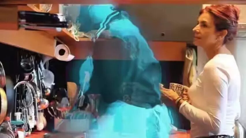 Испанка уверена, что любовь с роботами — это будущее. Фото: Соцсети