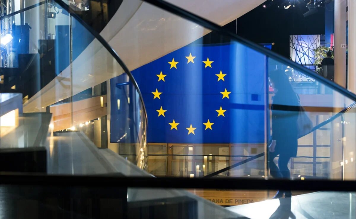    Как работают в праздники в феврале и марте визовые центры стран Европы