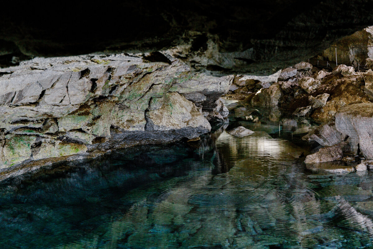 кунгурская пещера экскурсия. кунгурская пещера экскурсия. кунгурские пещеры график. кунгурские пещеры график. органные трубы в кунгурской ледяной пещере.