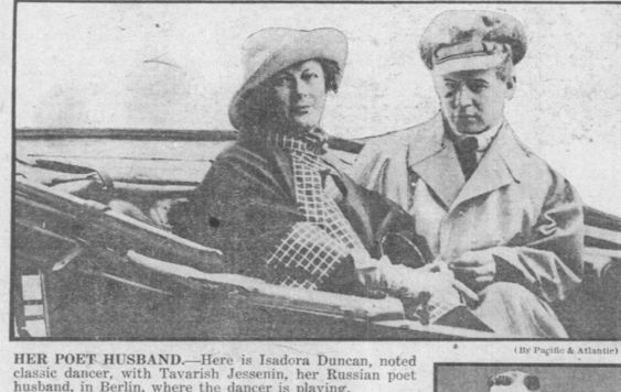 Ее муж-поэт. Это Айседора Дункан, известная классическая танцовщица, с «товарищем Есениным», ее русским мужем-поэтом, в Берлине, где танцовщица выступает.
Фото из газеты Daily News (Нью Йорк) от 11 июня 1922 года
