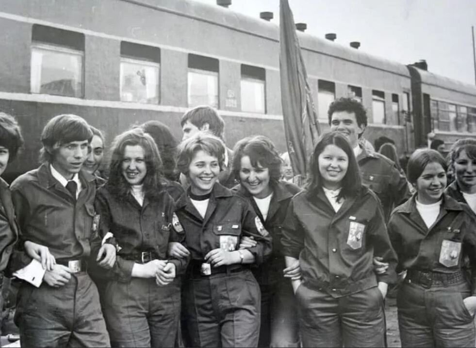 Строители коммунизма, фото из открытых источников интернета