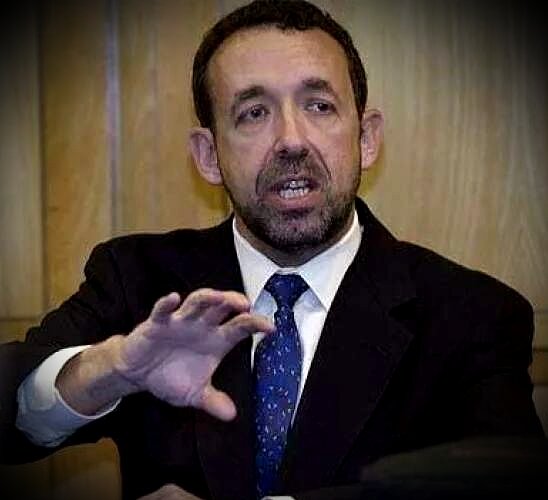 Стивен Манн, автор термина управляемый хаос. Источник иллюстрации - ресурс Яндекс.Картинки 