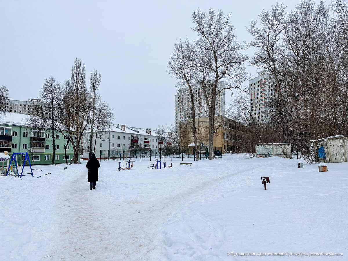 Огромный заброшенный 