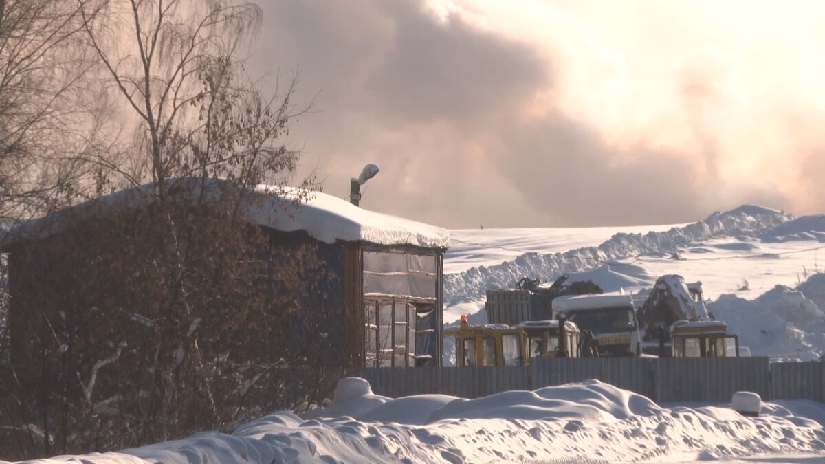    Суд по городской свалке: закрыть нельзя, потушить не получается