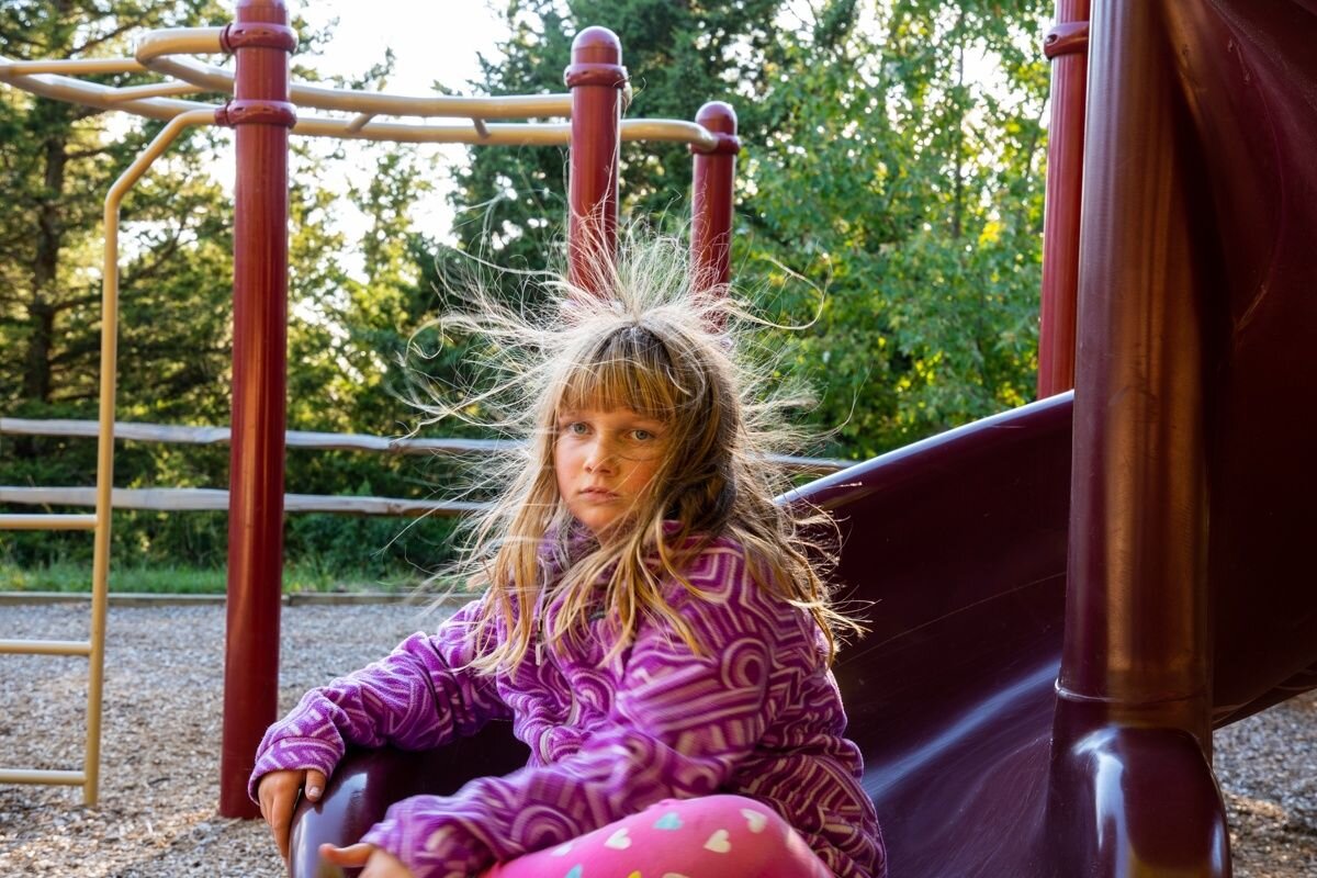 Наэлектризованные локоны — верный признак сухости📷
