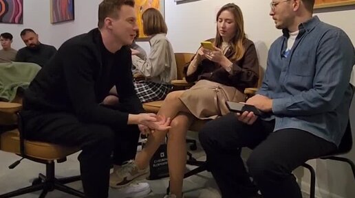 администратор языковой центр. британия советской армии языковой центр. интерьер языкового центра. интерьер языкового центра. логотип языкового центра.