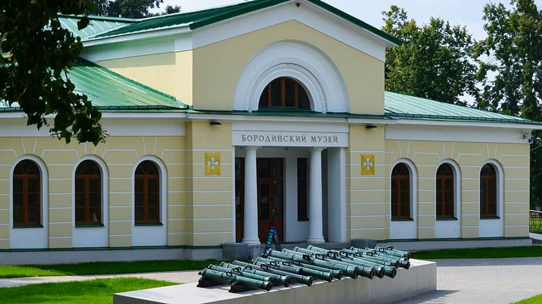 Время славы и восторга": в краеведческом музее открылась выставка, экспонатов из